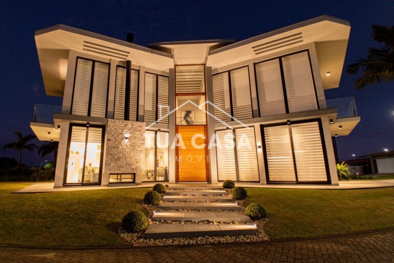 Casa Vivace - Mansão à venda em Torres-RS