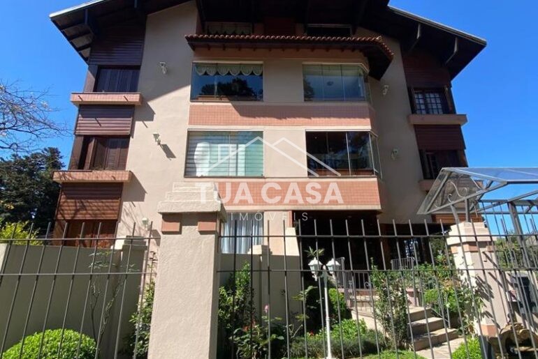 Apartamento 3 dormitórios mobiliado à venda em Gramado