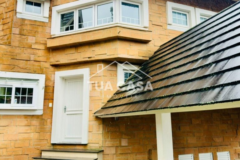 Casa Geminada à Venda em Gramado – Matera