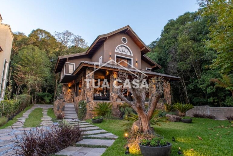 Casa à Venda no Condomínio Saint Moritz em Gramado