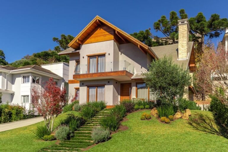 Casa de Condomínio à Venda em Gramado – Alphaville