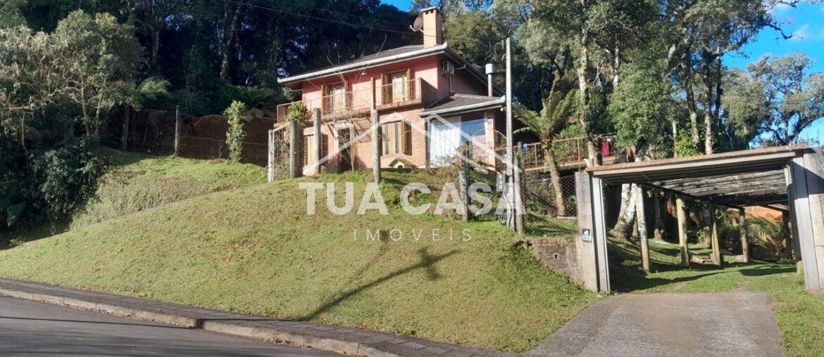 Casa à venda em Canela com 2 dormitórios próxima ao centro