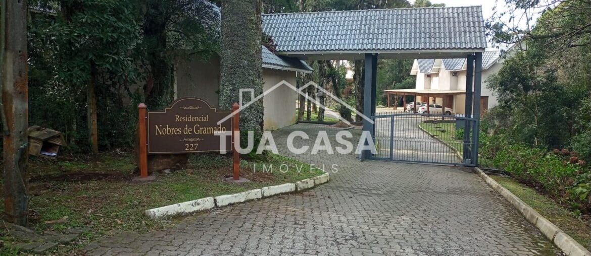 Sobrado mobiliado à venda no Condomínio Nobres em Gramado